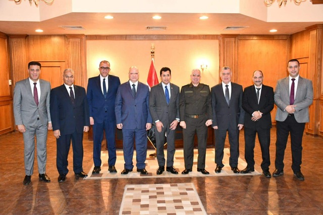 وزير الرياضة يجتمع بمجلس إدارة استاد القاهرة