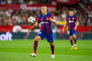 نادي الشباب يفاوض أوريول روميو بعد فسخ عقده مع برشلونة