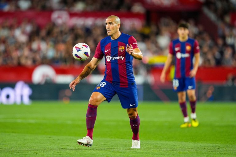 نادي الشباب يفاوض أوريول روميو بعد فسخ عقده مع برشلونة