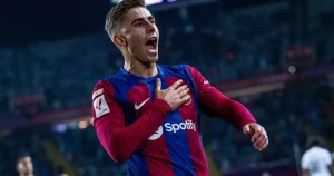 فيرمين لوبيز يرفض عرض تشيلسي ويتمسك بالاستمرار مع برشلونة