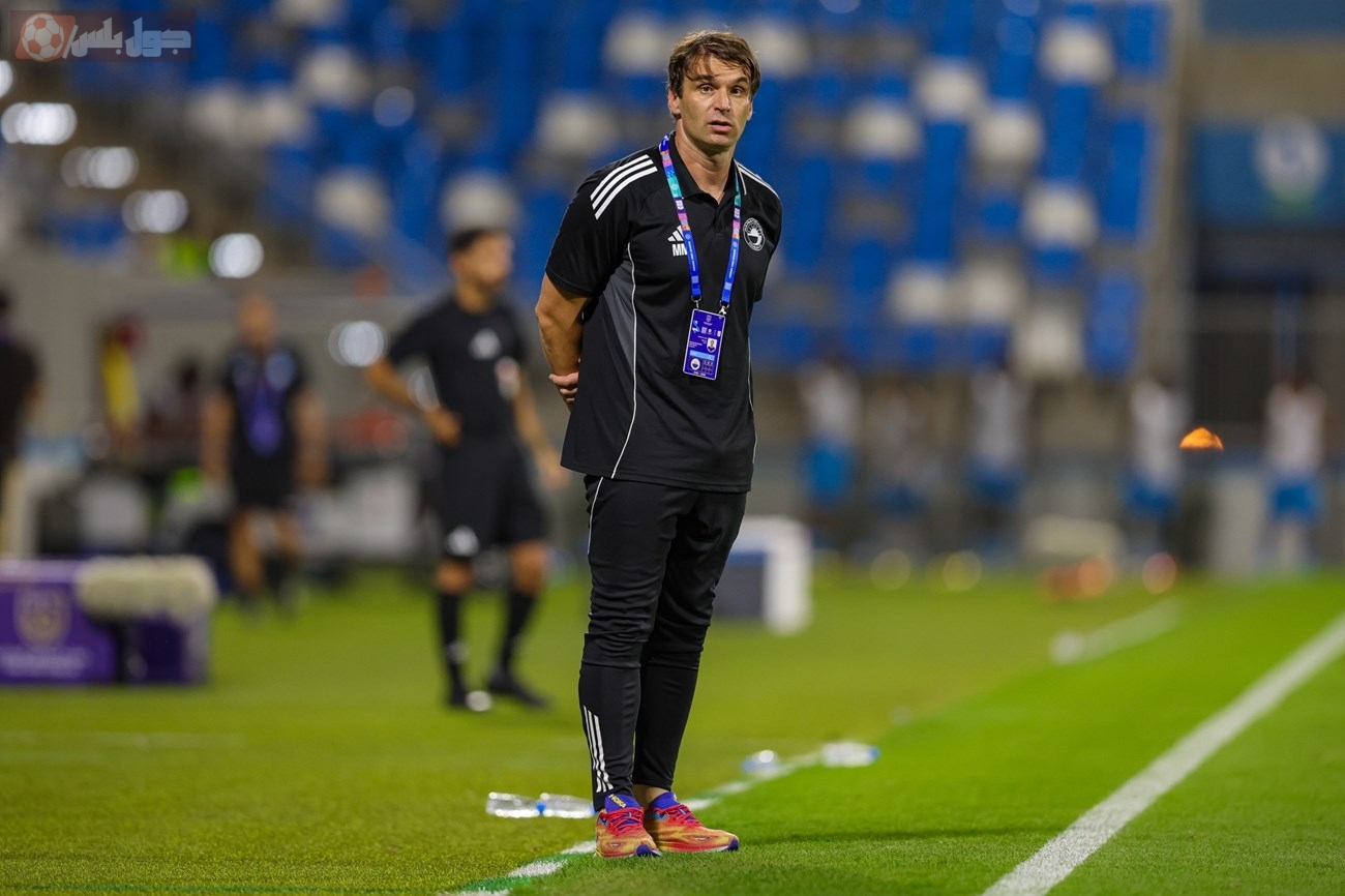 ميلوش ميلوييفيتش مدرب الشارقة