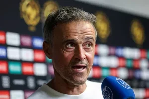 لويس إنريكي: التتويج الأول بدوري الأبطال هو الأصعب وموقف كفارتسخيليا لم يتحدد