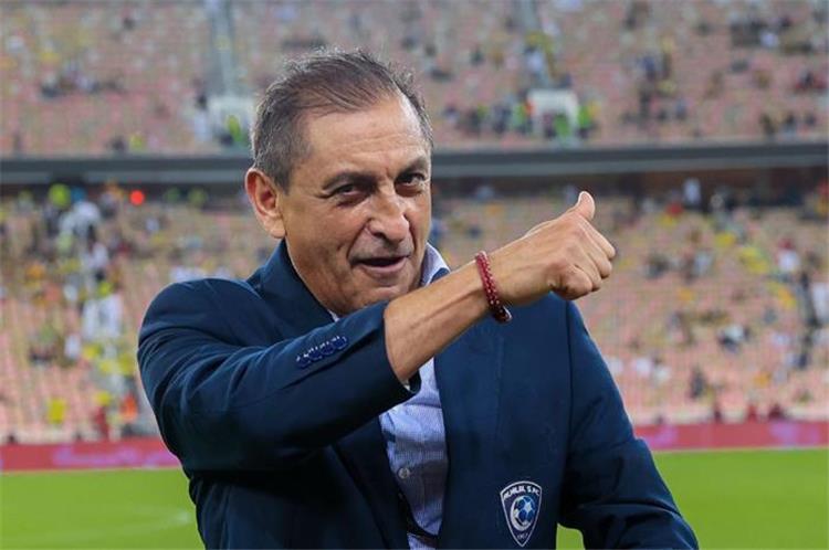 الأهلي يترقب رد رامون دياز وسط منافسة من بيرو وفنزويلا