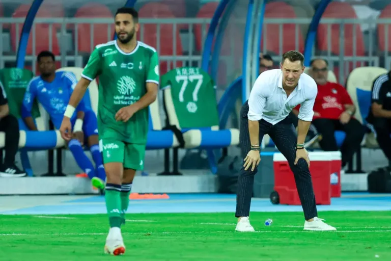 ماتياس يايسله يمدد عقده مع أهلي جدة لعامين