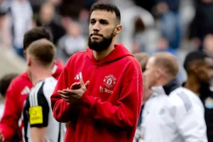 مزراوي يعبر عن خيبة أمله بعد السقوط أمام مانشستر سيتي