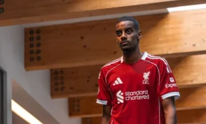إيزاك يظهر أساسيا لأول مرة مع ليفربول أمام أتليتكو مدريد بدوري الأبطال