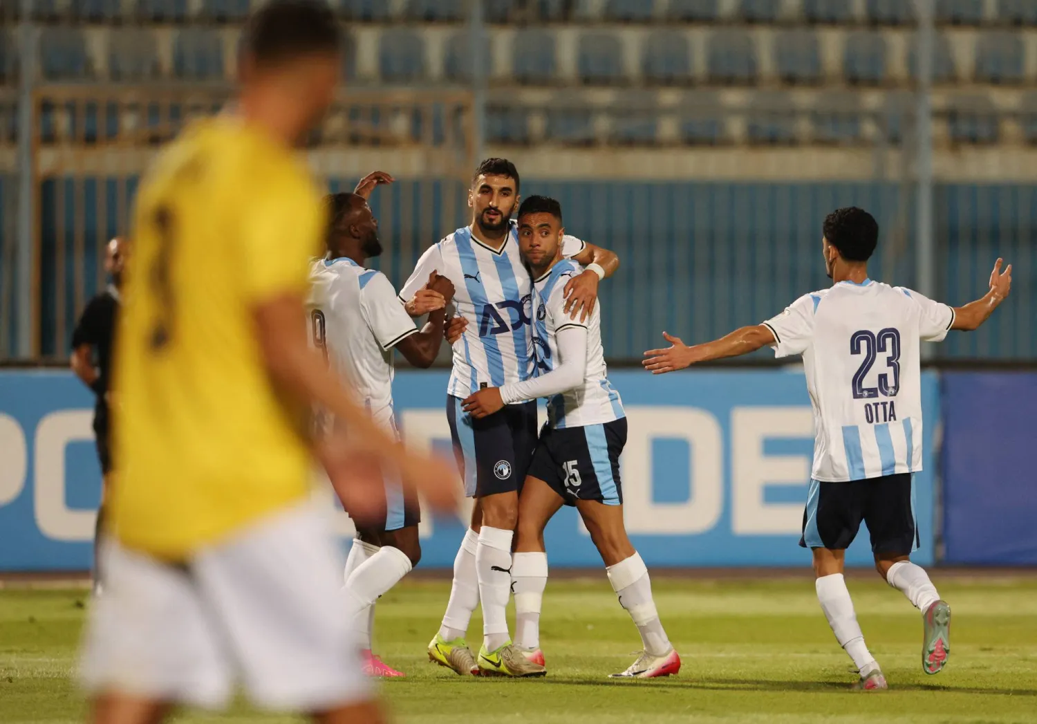 بيراميدز يفوز على أوكلاند سيتي