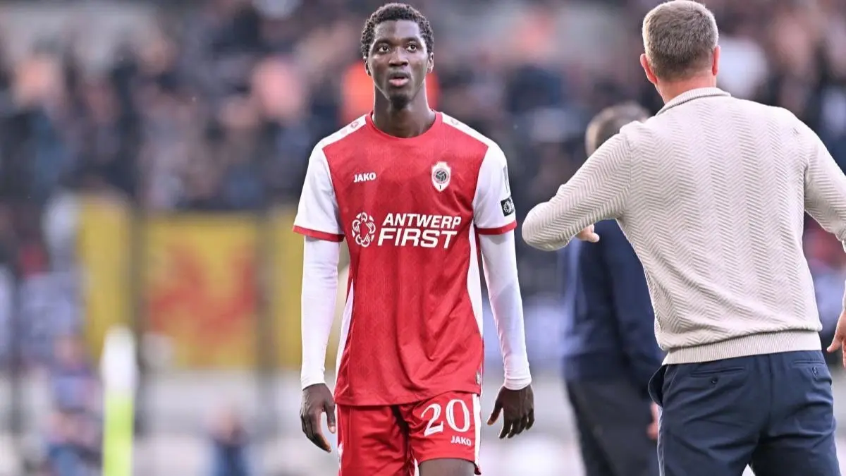 اتحاد جدة يضم محمد دومبيا