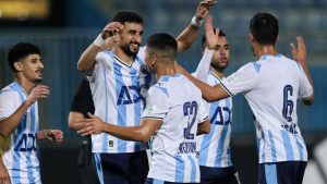 الكاف يحدد موعد وملعب السوبر الإفريقي بين بيراميدز ونهضة بركان