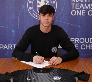 تشيلسي يوقع مع حارس المرمى فريدي بيرنال في صفقة احترافية